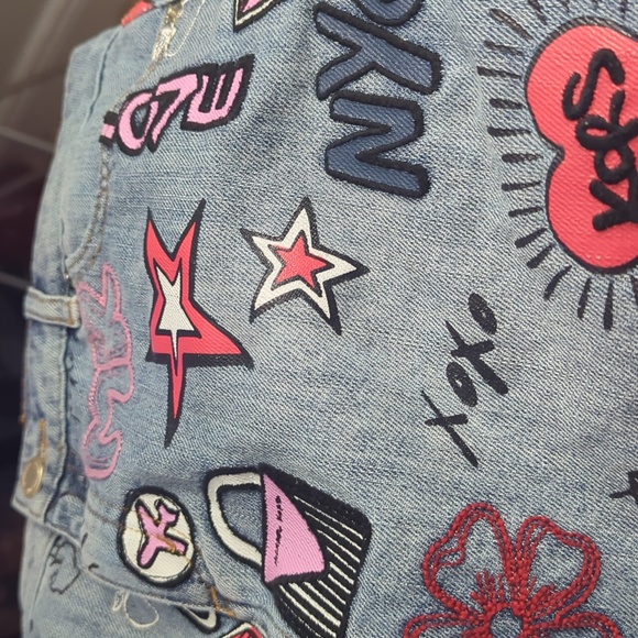 Unique Embroidered Graffiti NYC KORS Mini Denim Skirt Size 4 - Picture 7 of 16